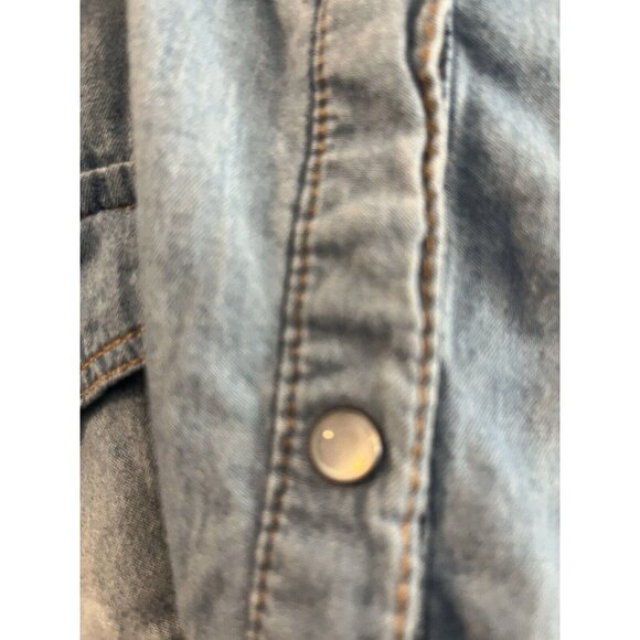 Say What? Denim Tattered Lace Chambray Pearl Button Up Shirt Top Womens 2X - Picture 3 of 7